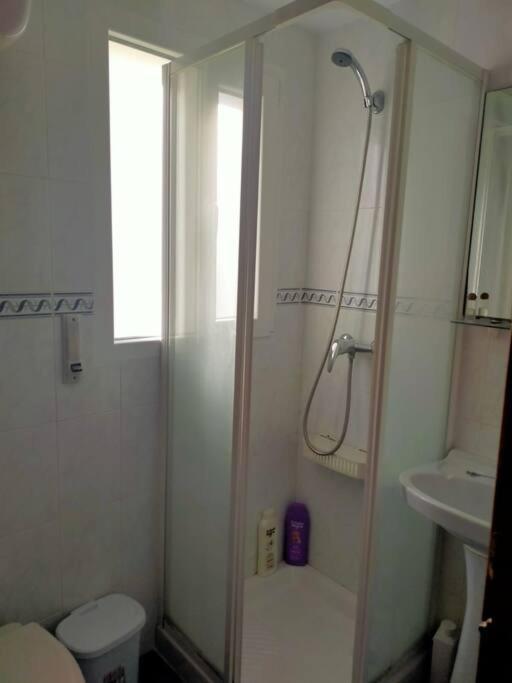 Apartamento Grande, La Mar Esta 5 Minutos Andando دينايا المظهر الخارجي الصورة